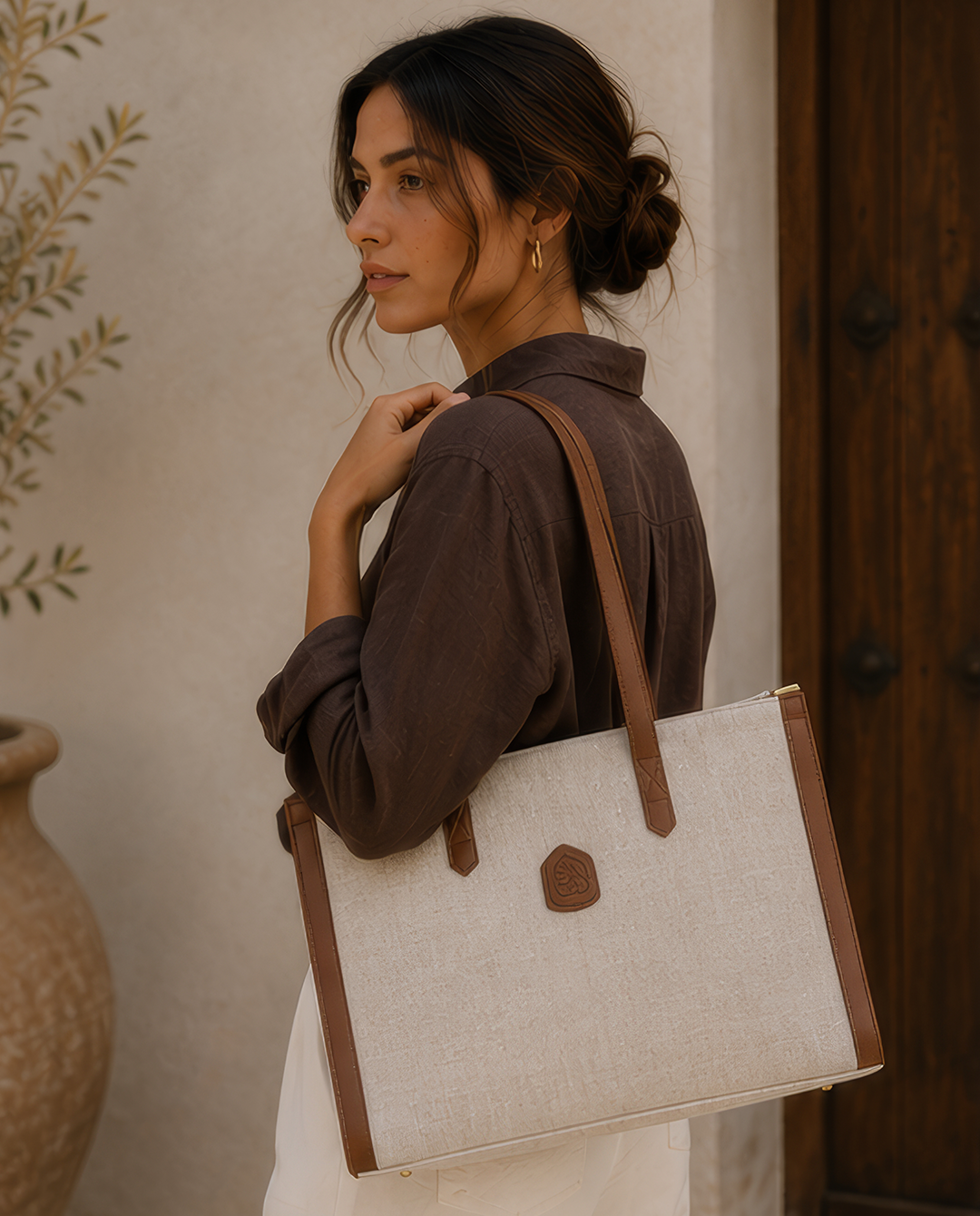 ara - Classic Canvas Tote Bag