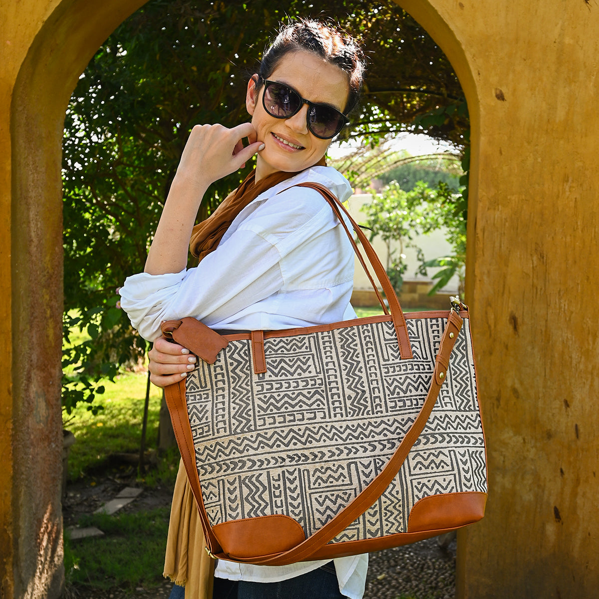 AFRO Pattern Cross Bag - Camel