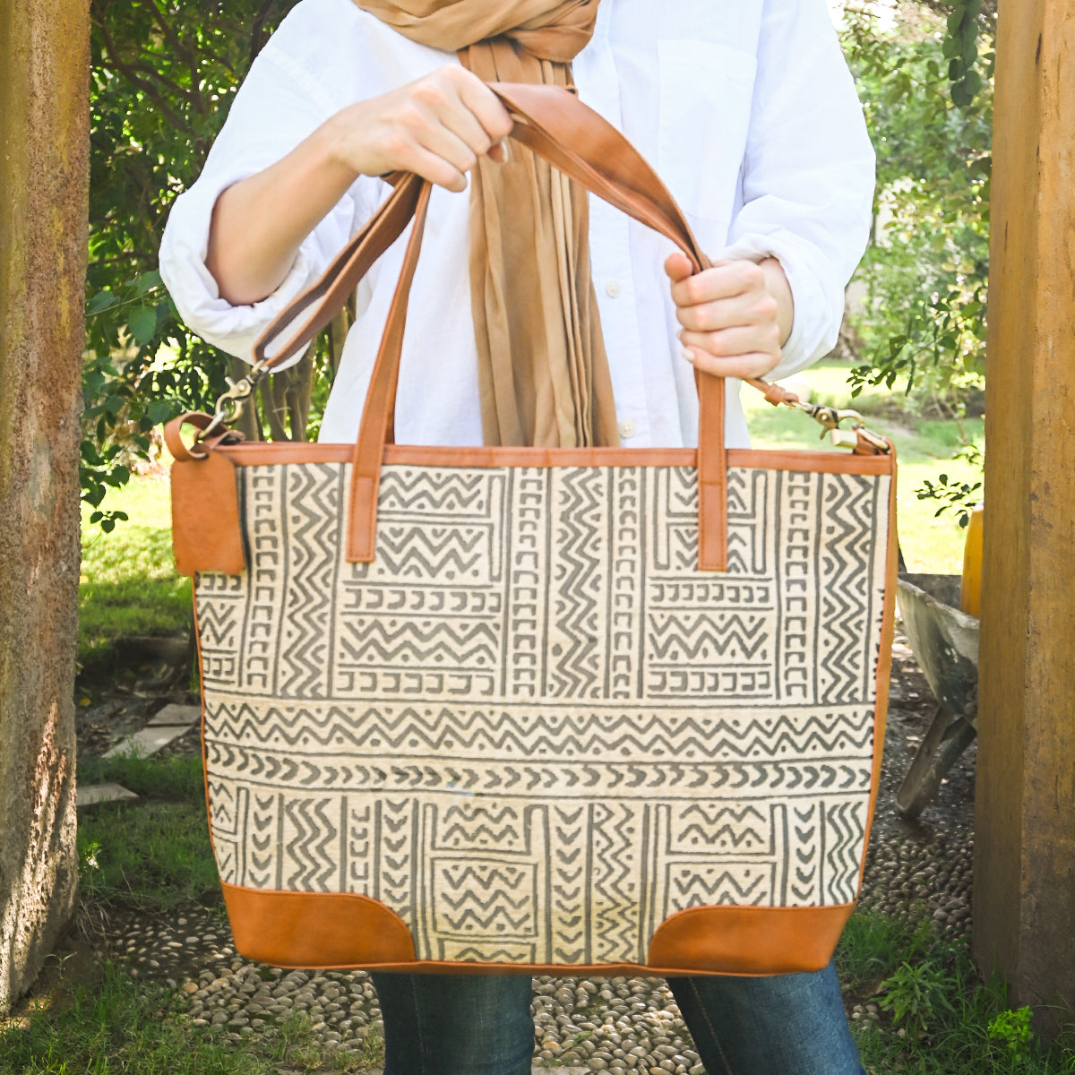 AFRO Pattern Cross Bag - Camel