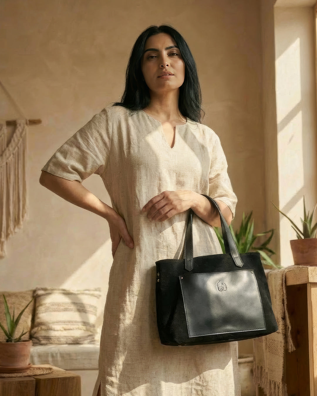 Henz suede bag -black