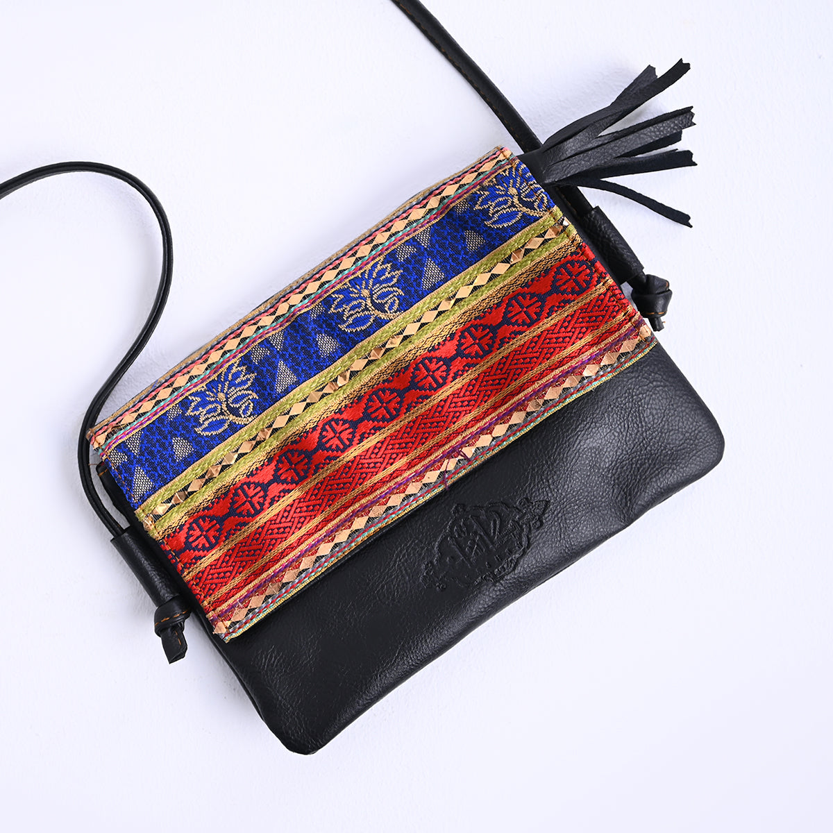 Cross-bag with Indian Serma handmade Fabric _black leather