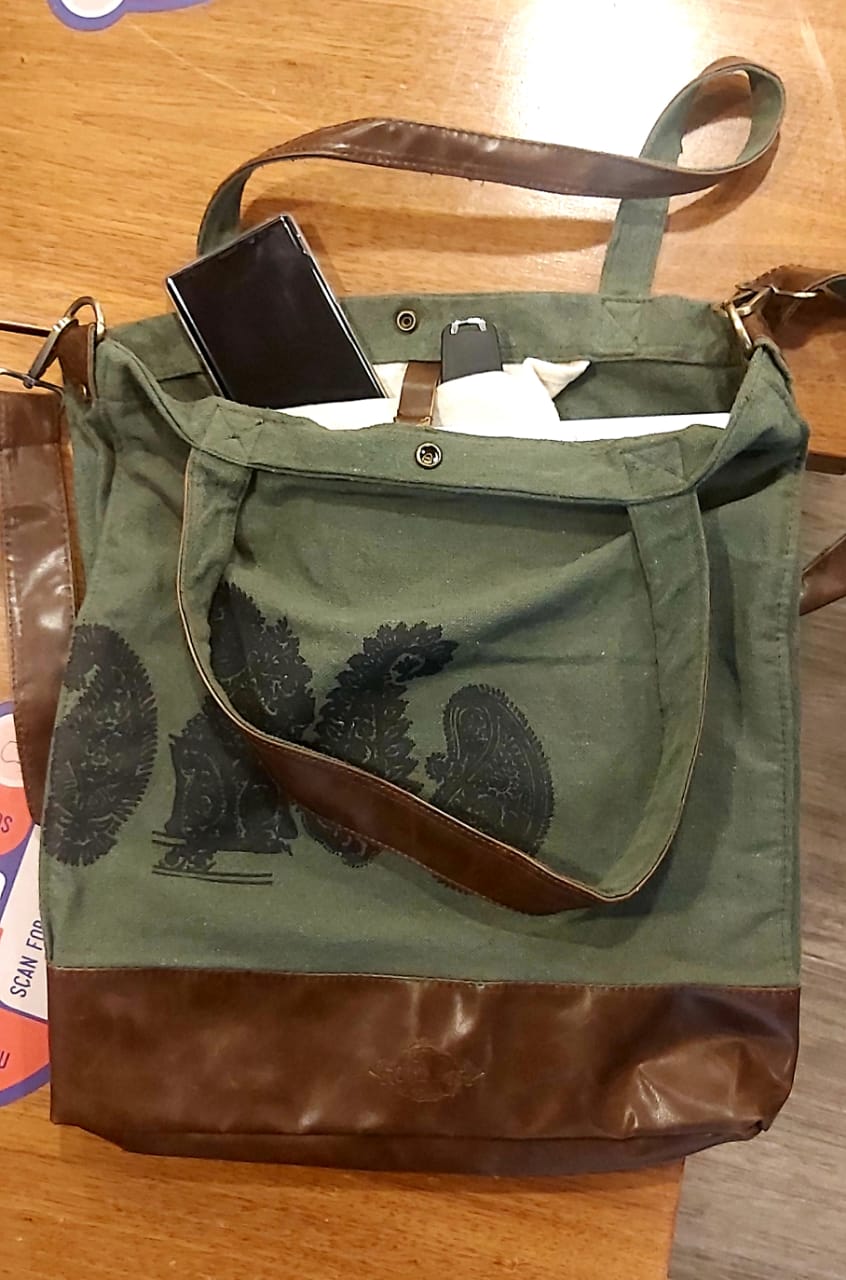 Tote / Cross-bag Yellow _Shah Shogaa Sketch