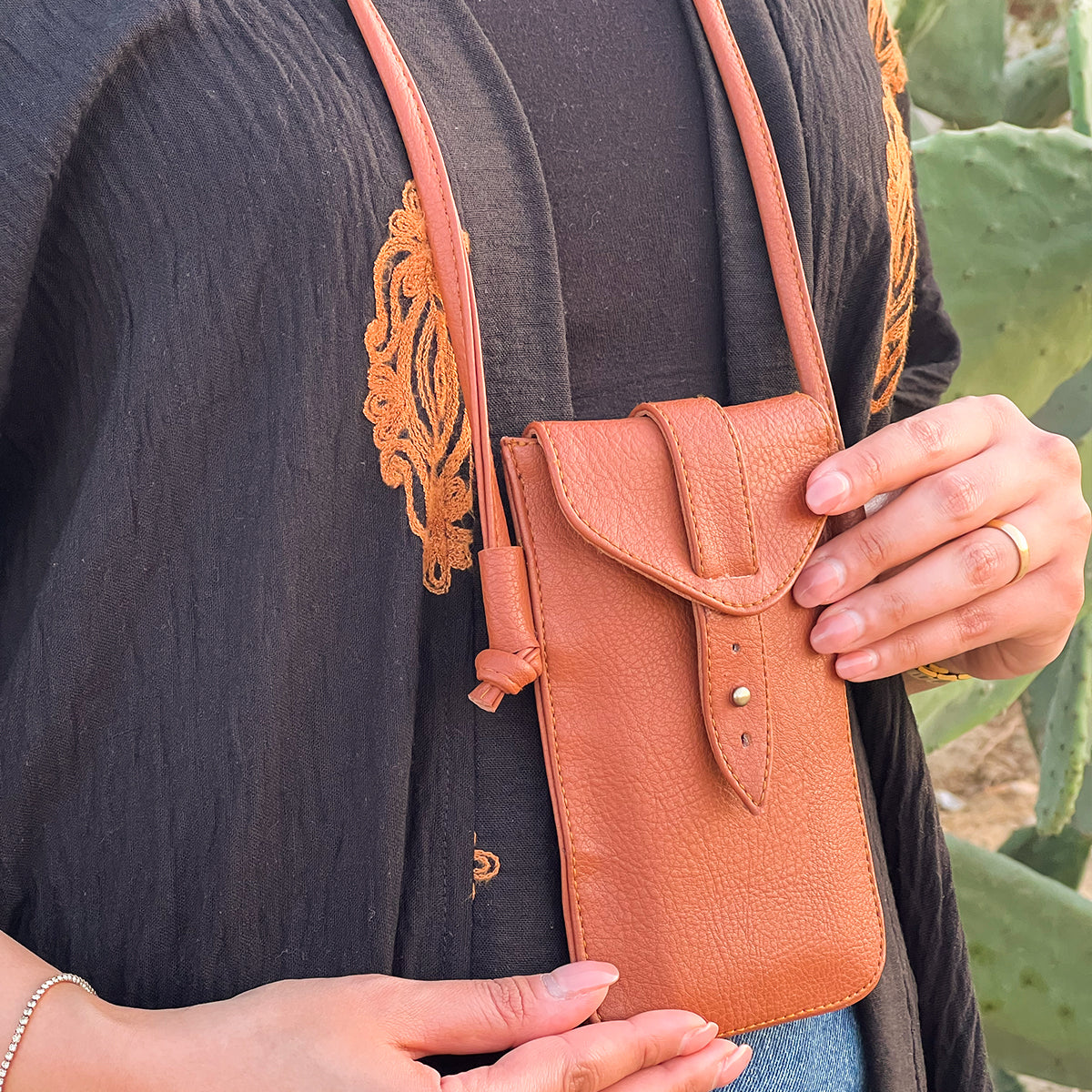 Mobile leather Case_Camel