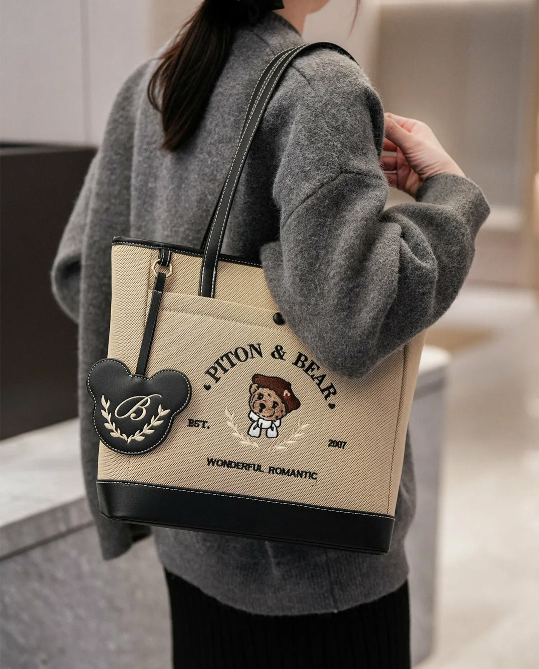Piton & Bear - Casual Retro Tote Bag