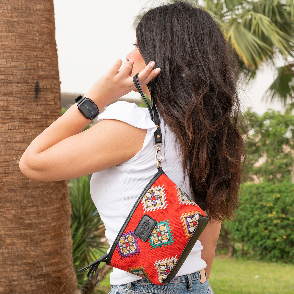 Small CROSS-BAG/ Hand-bag _red motive _black