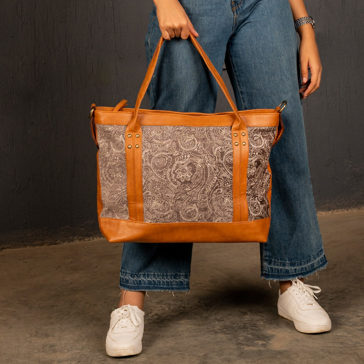 CITYbag_ gray Kashmir pattern_brown camel